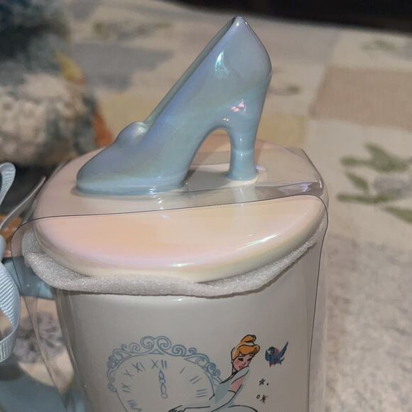 Rae Dunn ,2 piece set -new Cinderella small lidded dish & mug w.blue slippers - Picture 9 of 16